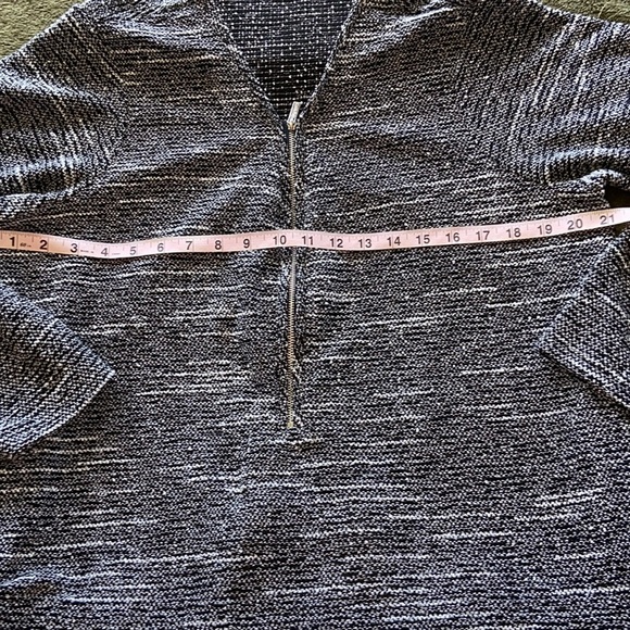 Calvin Klein Black White Tunic Top Logo Zipper Silver Accent Tiered Layer Sz 0X - Picture 11 of 15